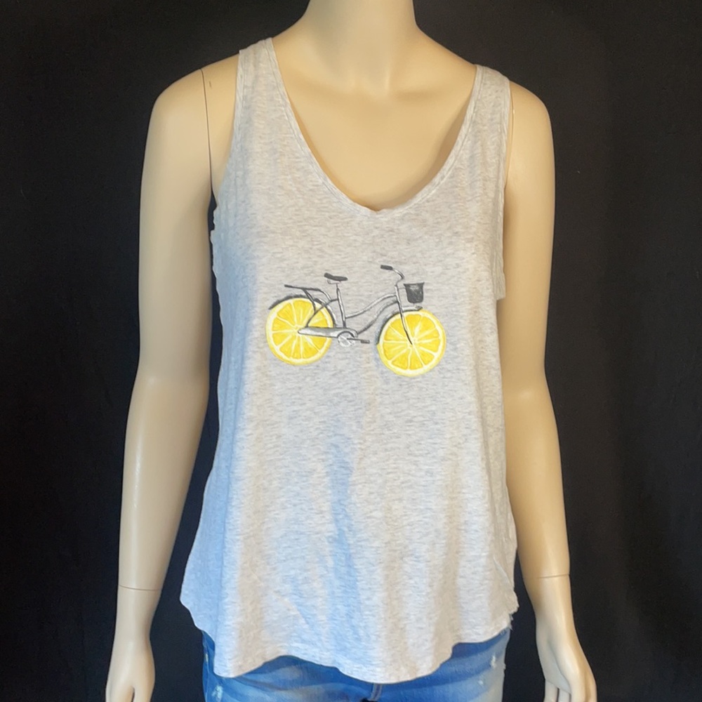 Old Navy Graphic Tank